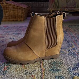 Sorel Joan of Arctic Wedge II Chelsea Camel Ankle Booties